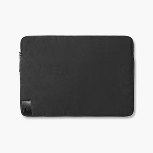 Ideal Of Sweden Essential Laptop Sleeve 16inch Black