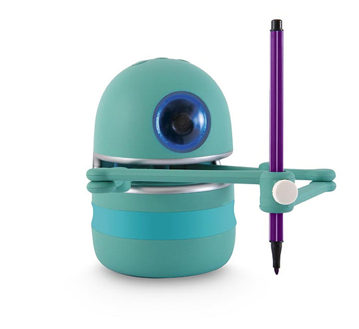 Quincy The Robot Artist